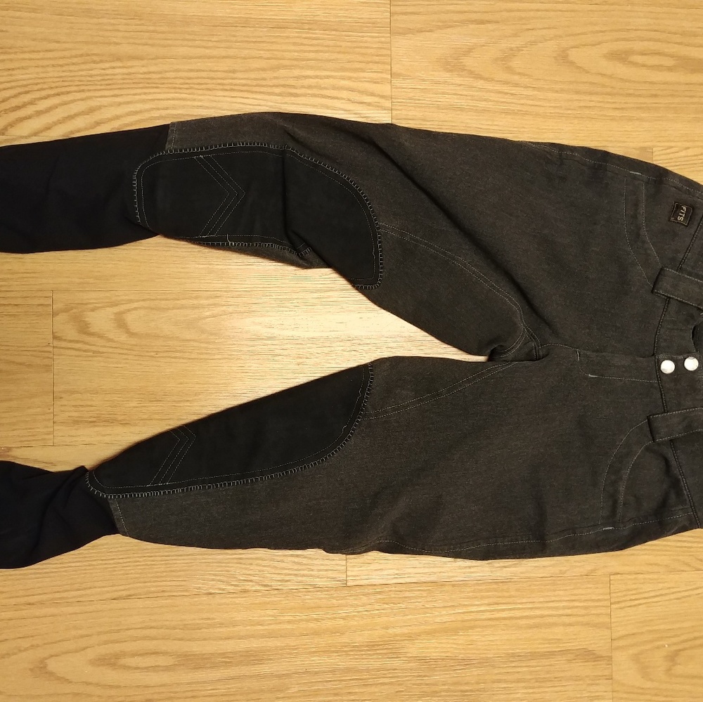 Size small FITS breeches
